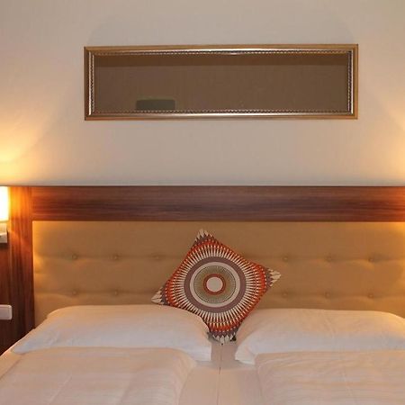 Stiftshotel Garsten ชไตอาร์ ภายนอก รูปภาพ