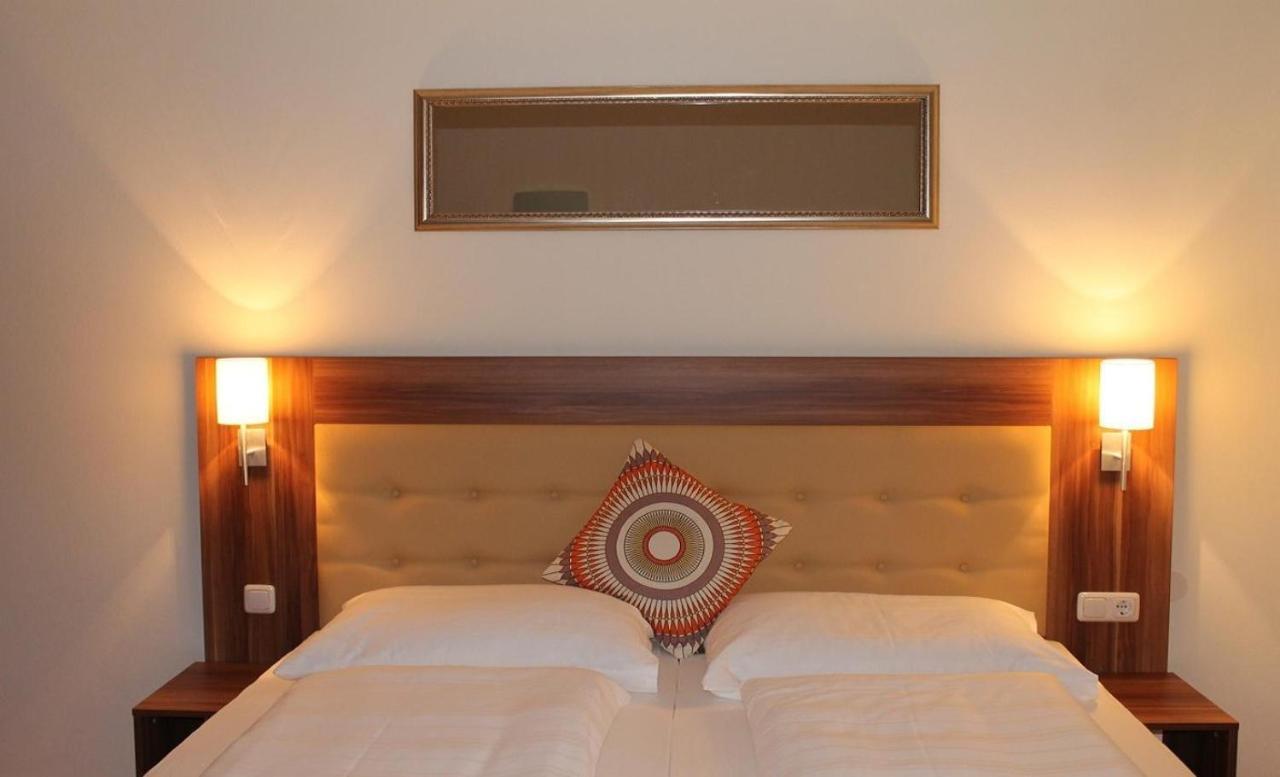 Stiftshotel Garsten ชไตอาร์ ภายนอก รูปภาพ